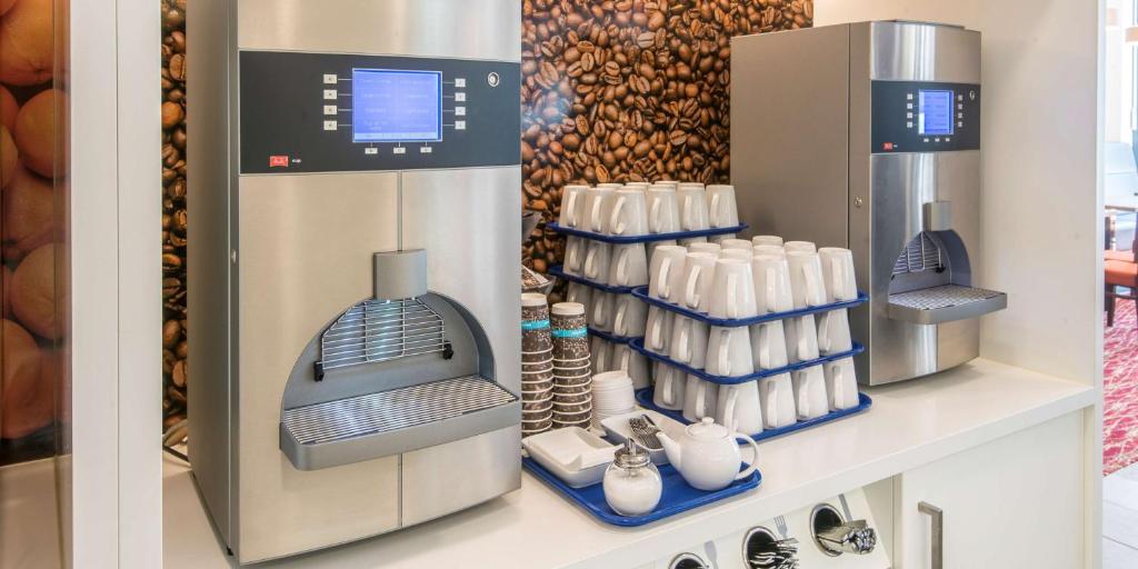 Hampton by Hilton Nürnberg City Center - Resim 9