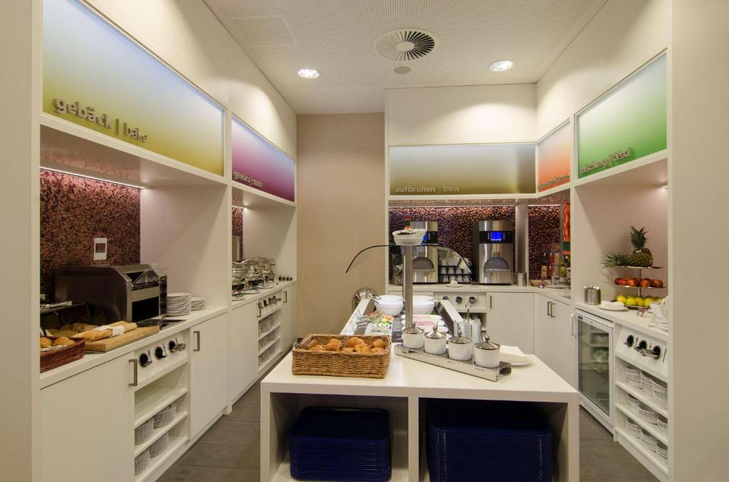 Hampton by Hilton Nürnberg City Center - Resim 10