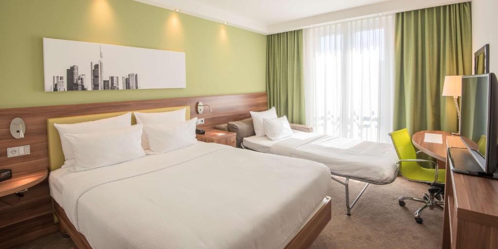 Hampton by Hilton Nürnberg City Center - Resim 25