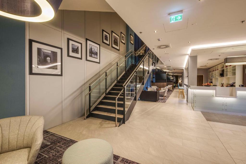 Hampton by Hilton Stuttgart City Centre - Resim 14