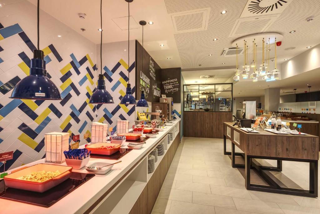 Hampton by Hilton Stuttgart City Centre - Resim 16