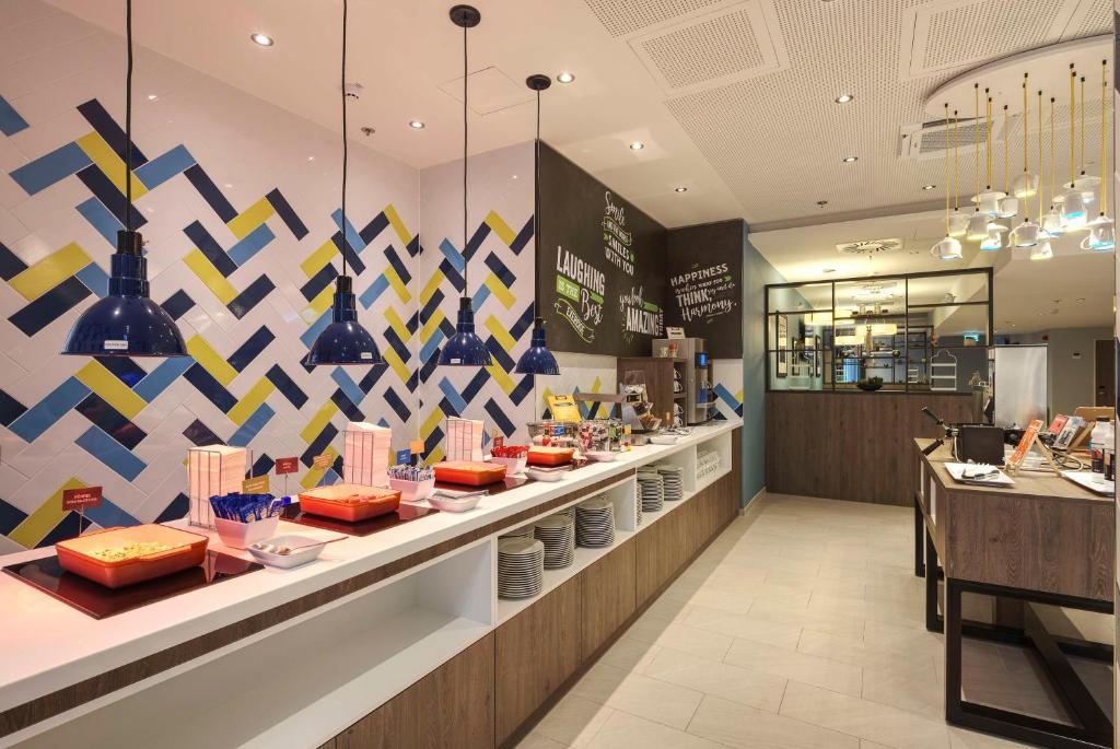 Hampton by Hilton Stuttgart City Centre - Resim 17