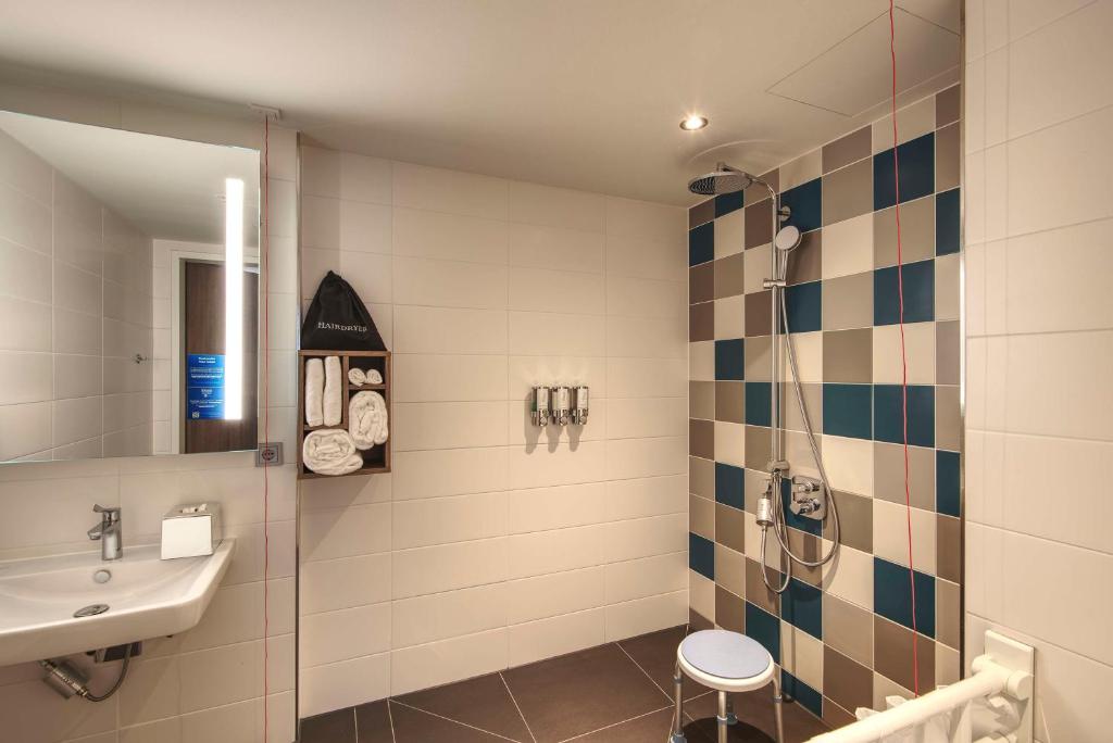 Hampton by Hilton Stuttgart City Centre - Resim 32