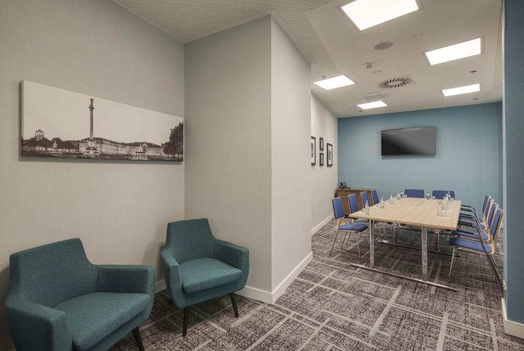 Hampton by Hilton Stuttgart City Centre - Resim 39