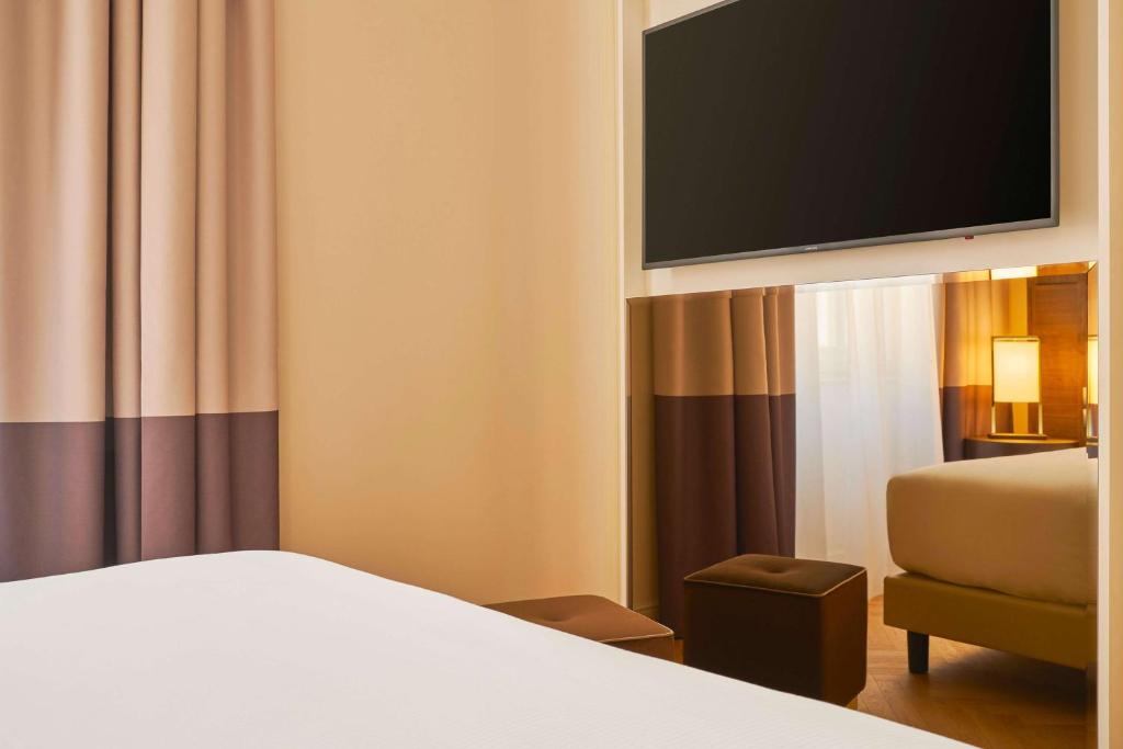 DoubleTree By Hilton Trieste - Queen Room
