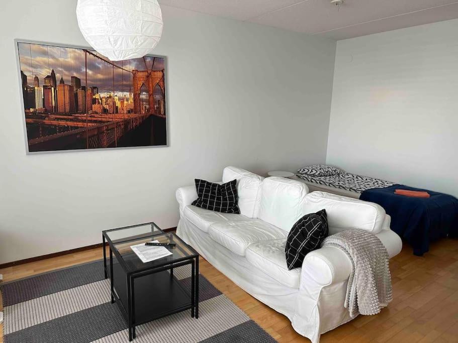 Svetainės erdvė apgyvendinimo įstaigoje Tornio Sauna appartment 2BR