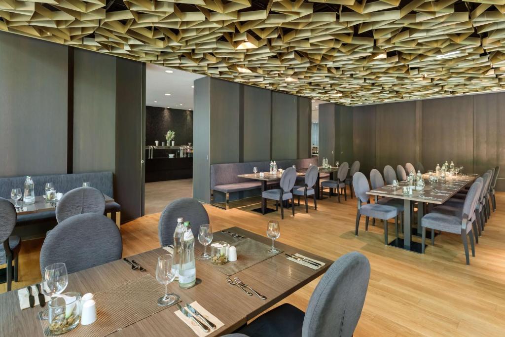 A seating area at Doubletree by Hilton Vienna Schonbrunn