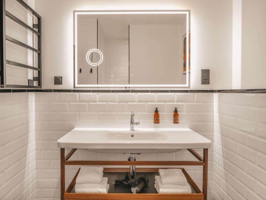 Marty Hotel Bordeaux - Tapestry Collection by Hilton - 11