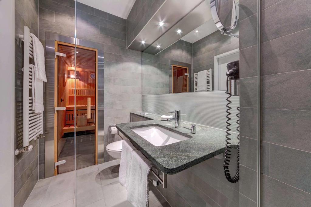 Koupelna v ubytování Hilton Garden Inn Stuttgart NeckarPark