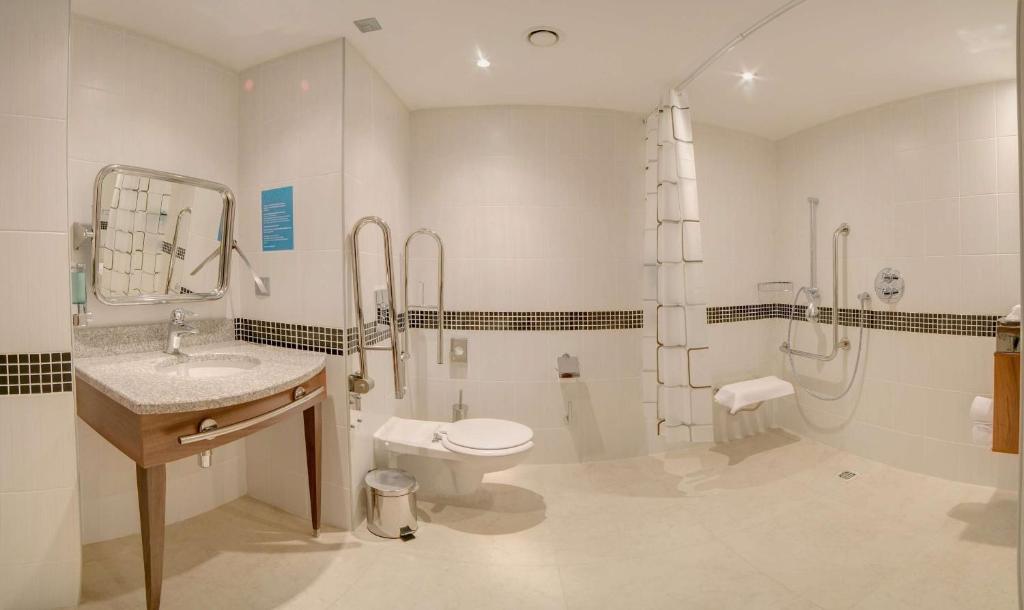 Hampton by Hilton Ufa - Queen Room - Acceso A La Movilidad