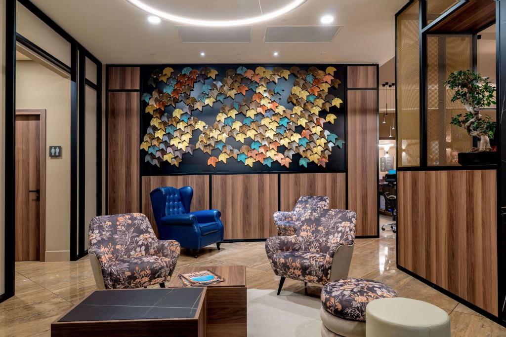 Posezení v ubytování DoubleTree by Hilton Brescia