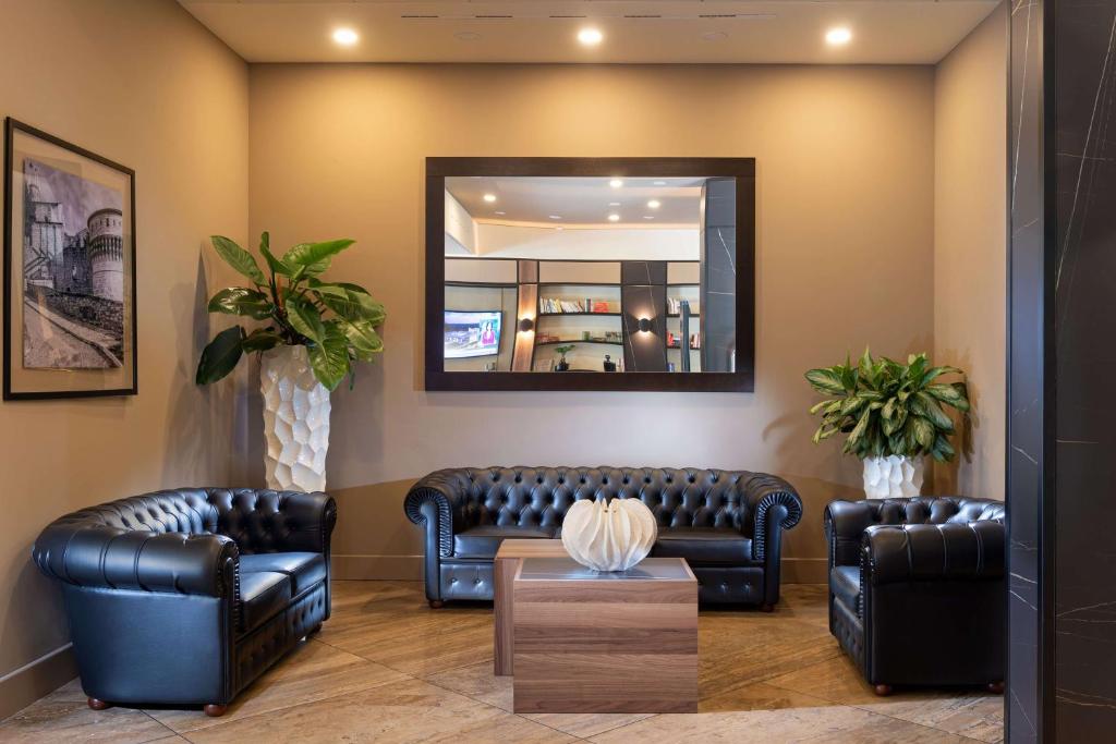 Posezení v ubytování DoubleTree by Hilton Brescia