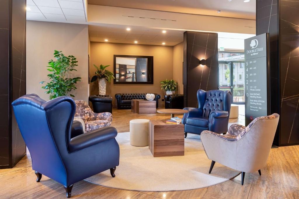 Posezení v ubytování DoubleTree by Hilton Brescia