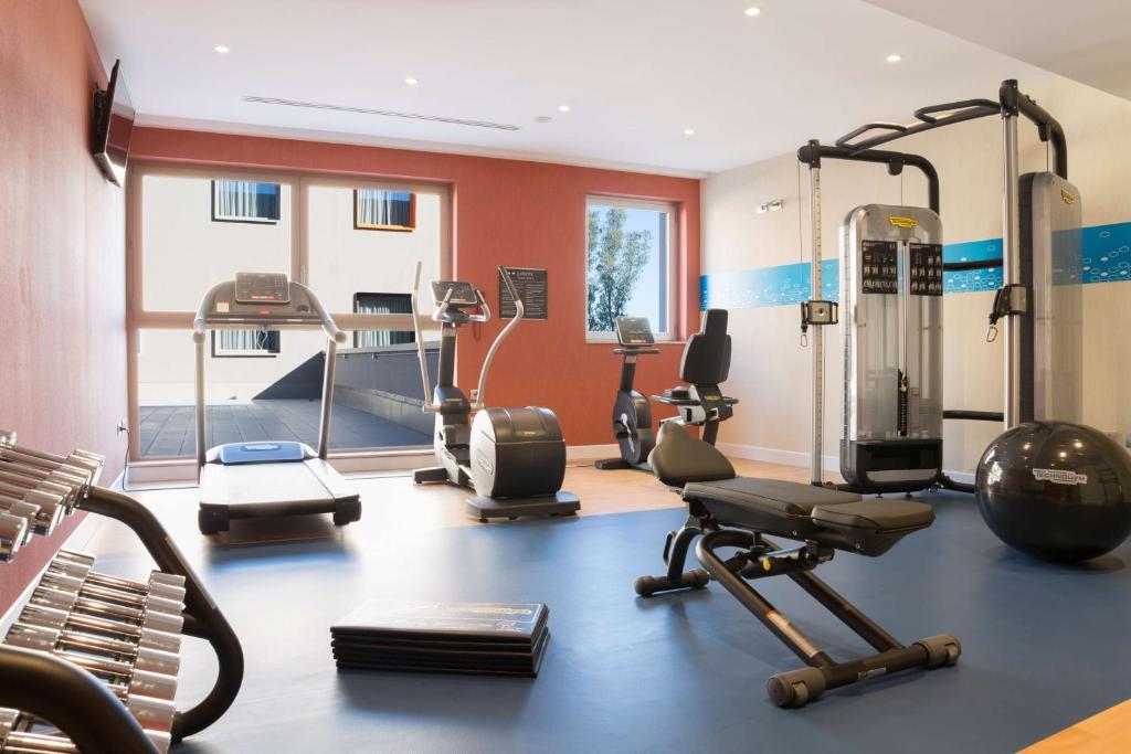 Fitness centrum a/nebo fitness zařízení v ubytování Hampton By Hilton Rome East