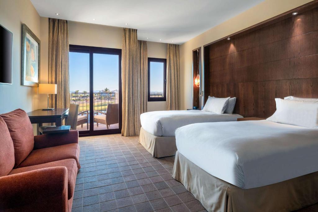 Doubletree By Hilton La Torre Golf Resort, Roldán – Precios ...