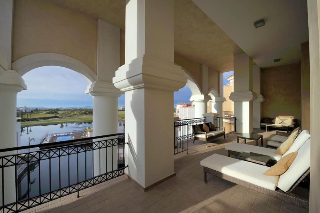 Doubletree By Hilton La Torre Golf Resort, Roldán – Precios ...