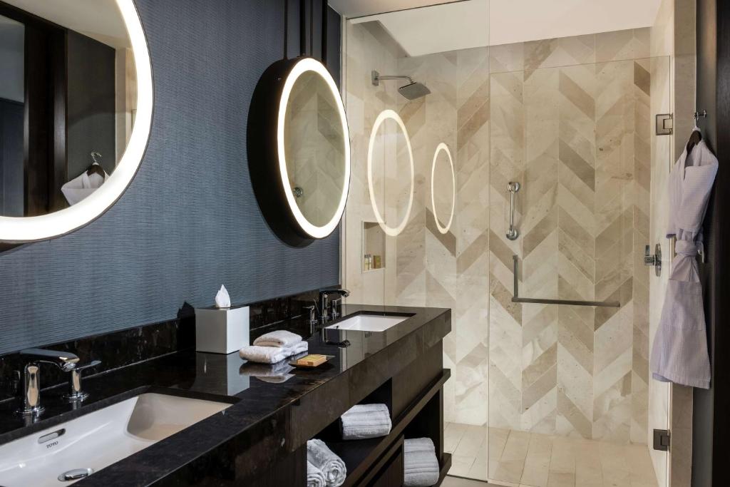 Koupelna v ubytování Hilton Guadalajara Midtown