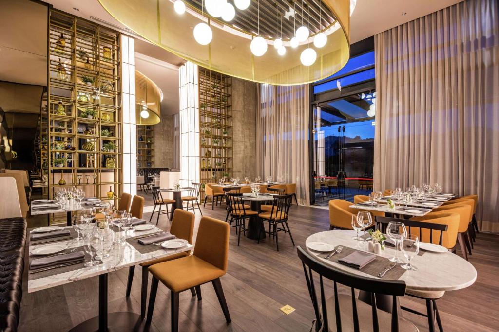 Restaurace v ubytování Hilton Bogota Corferias