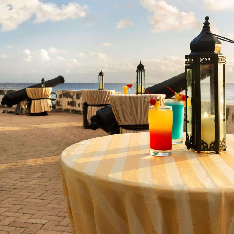 Nápoje v ubytování Hilton Barbados Resort