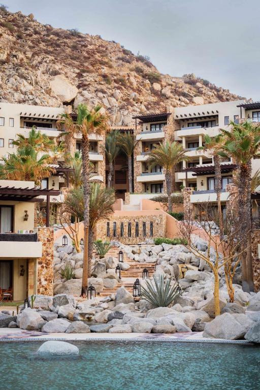 Best luxury hotels in Los Cabos 484123499