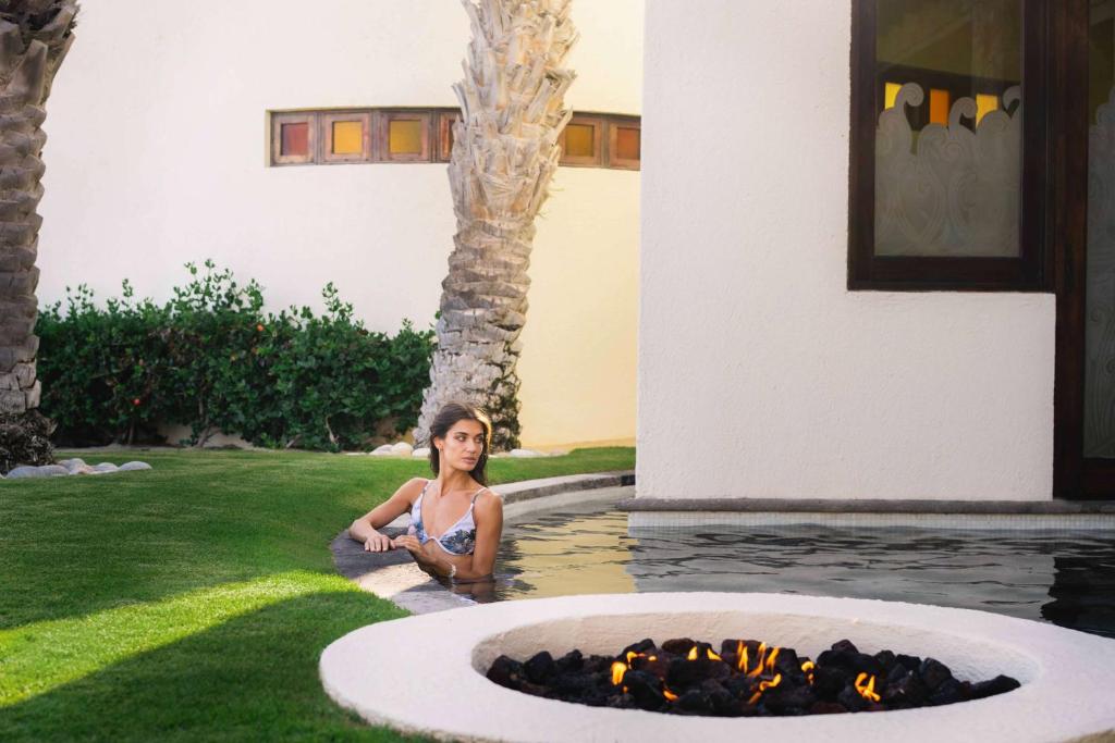 Best luxury hotels in Los Cabos 484123500