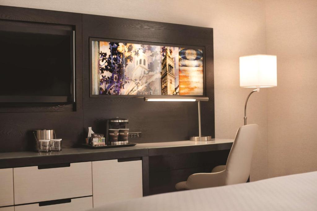 DoubleTree by Hilton Hotel Boston - Downtown - Double Room With Two Double Beds