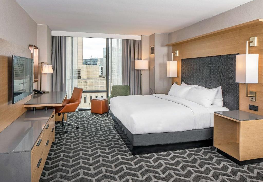 Hilton Des Moines Downtown photo