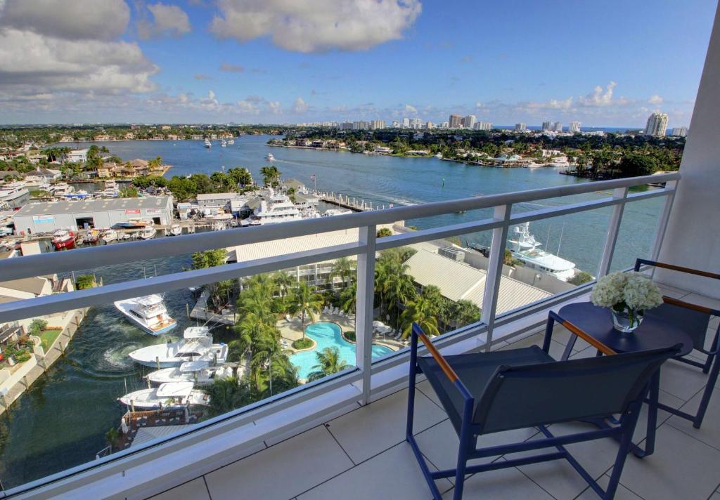 Hilton Fort Lauderdale Marina - King Bed High Floor Water View Balcony