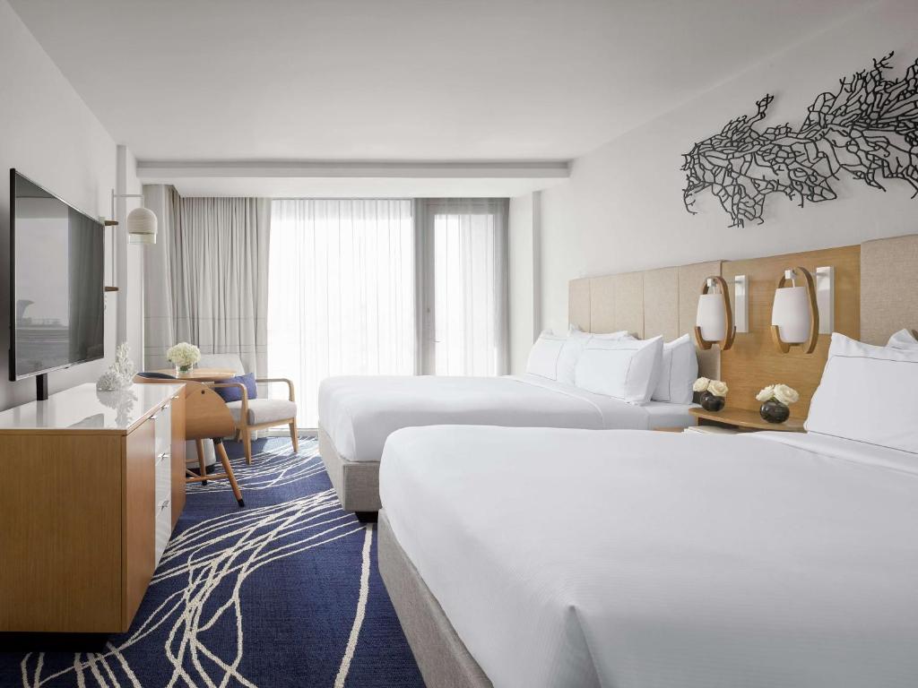 Hilton Fort Lauderdale Marina - Queen Room With Two Queen Beds And Balcony