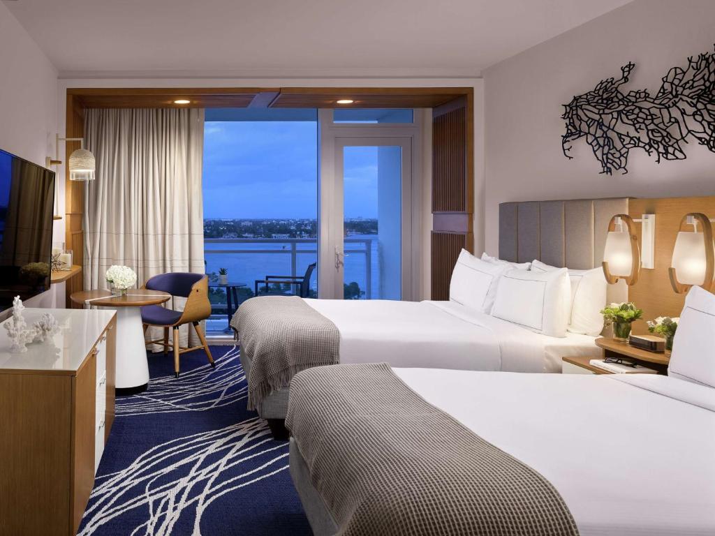 Hilton Fort Lauderdale Marina - Two Double Beds High Floor Water View Balcony