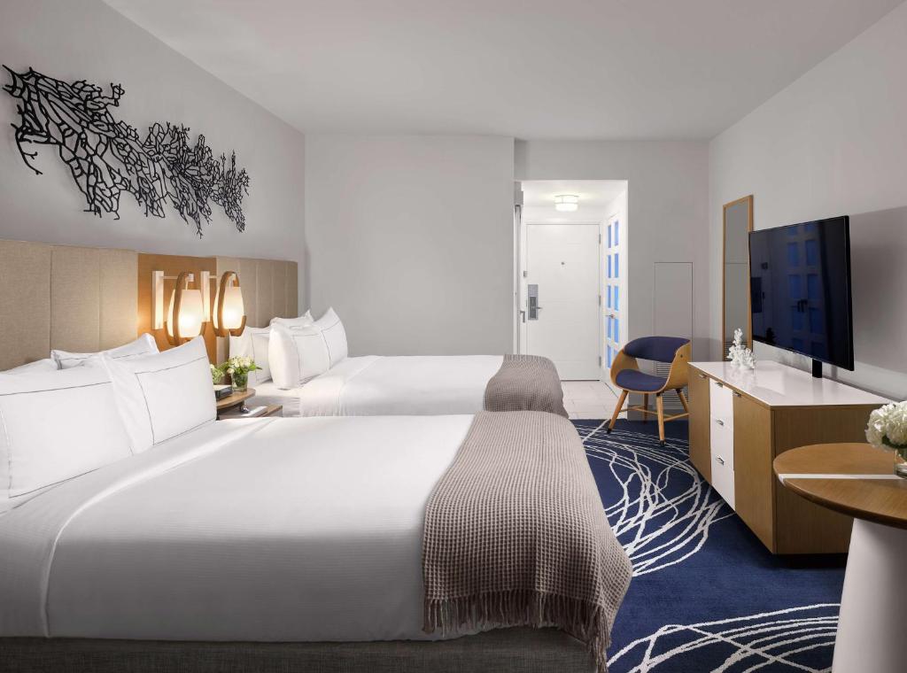 Hilton Fort Lauderdale Marina - Double Room With Two Double Beds