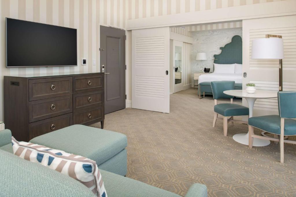 The Beverly Hilton - 执行国王套房