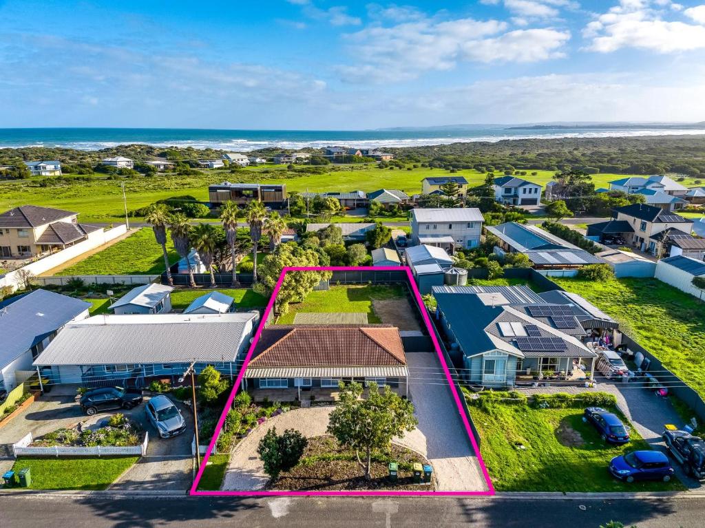 15 Hazel Street, Goolwa Beach, Goolwa South (updated prices 2024)