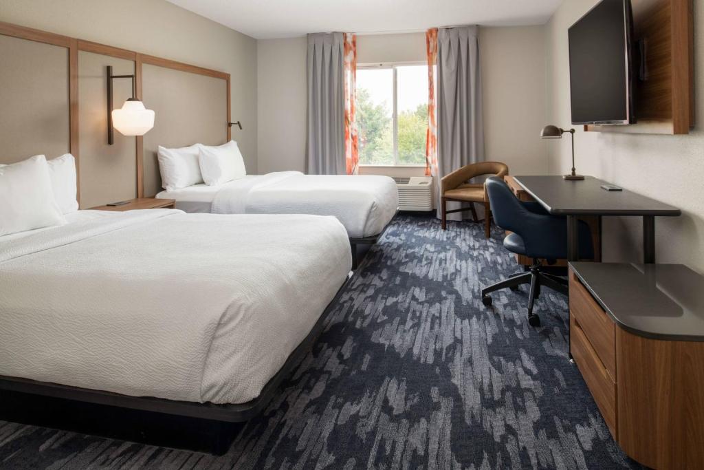Postel nebo postele na pokoji v ubytování Fairfield Inn Spokane Downtown