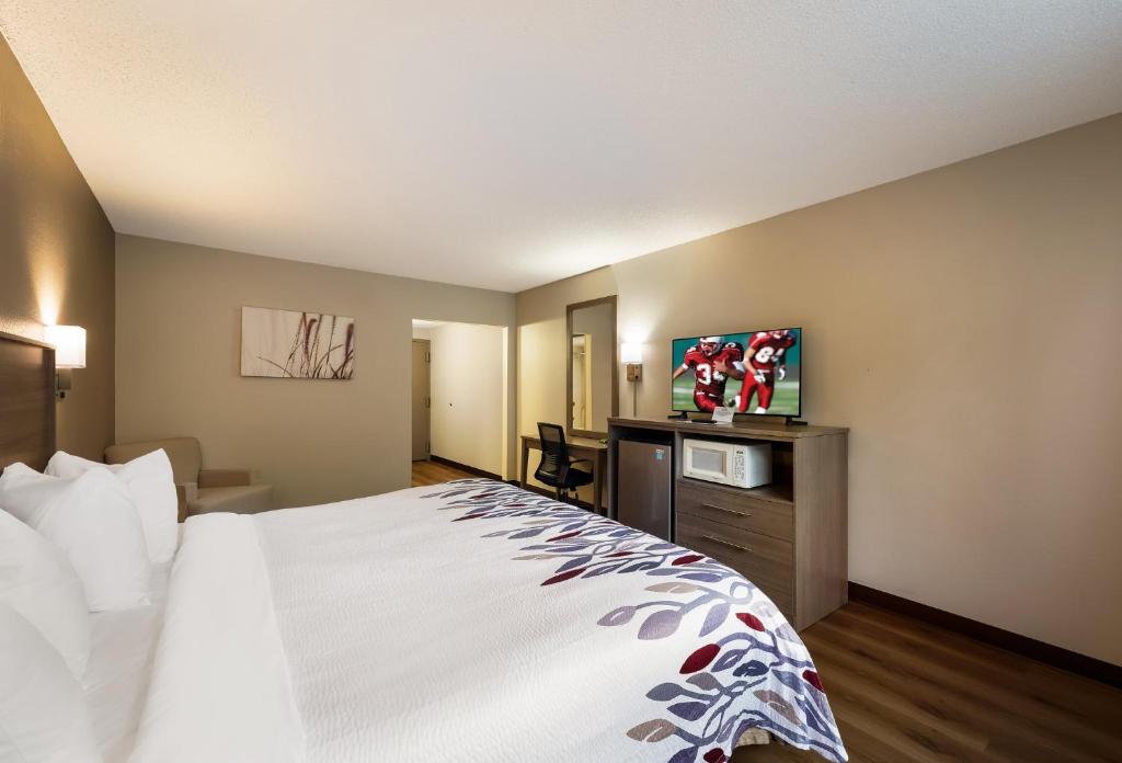 Red Roof Inn Painted Post - Deluxe King Room Acceso A Discapacidad