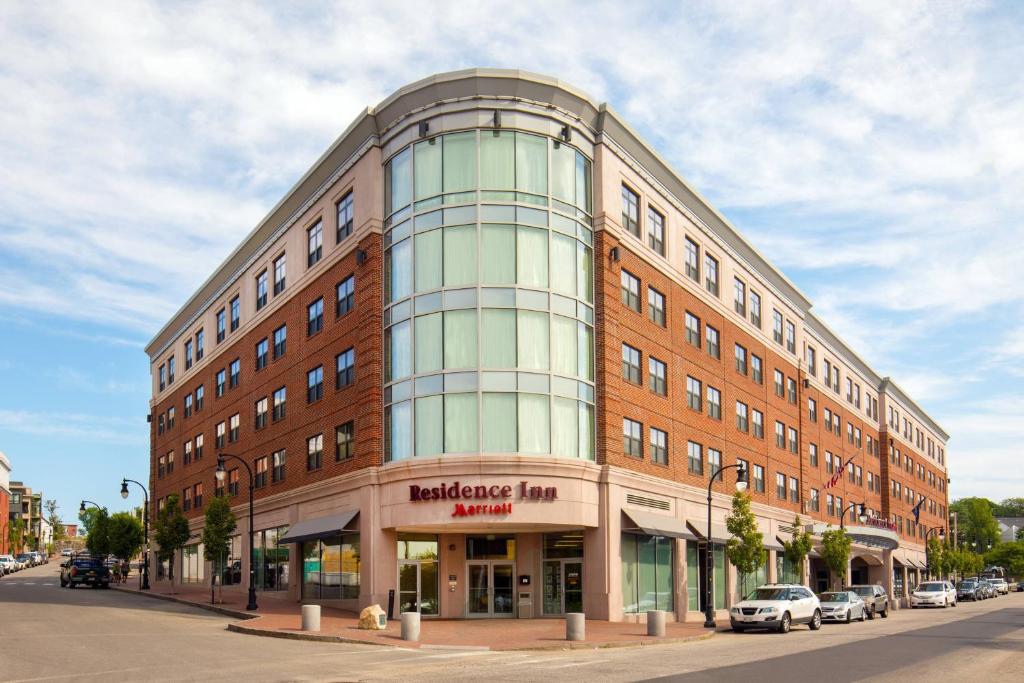 Residence Inn by Marriott Portland Downtown Waterfront photo