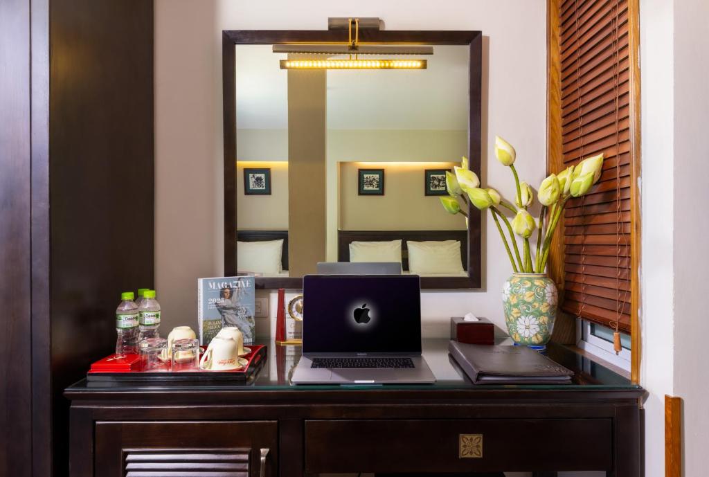 Centre Point Hanoi Hotel - 15