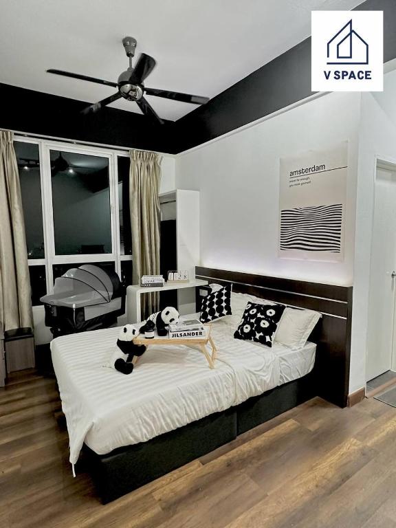 Postel nebo postele na pokoji v ubytování Ipoh D Festivo Suites 6-10pax 10mins to Sunway Tambun by IWH