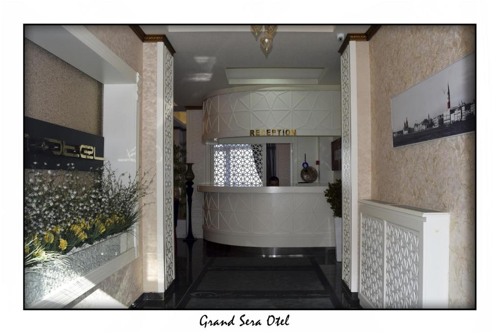 Koupelna v ubytování Grand Sera Hotel