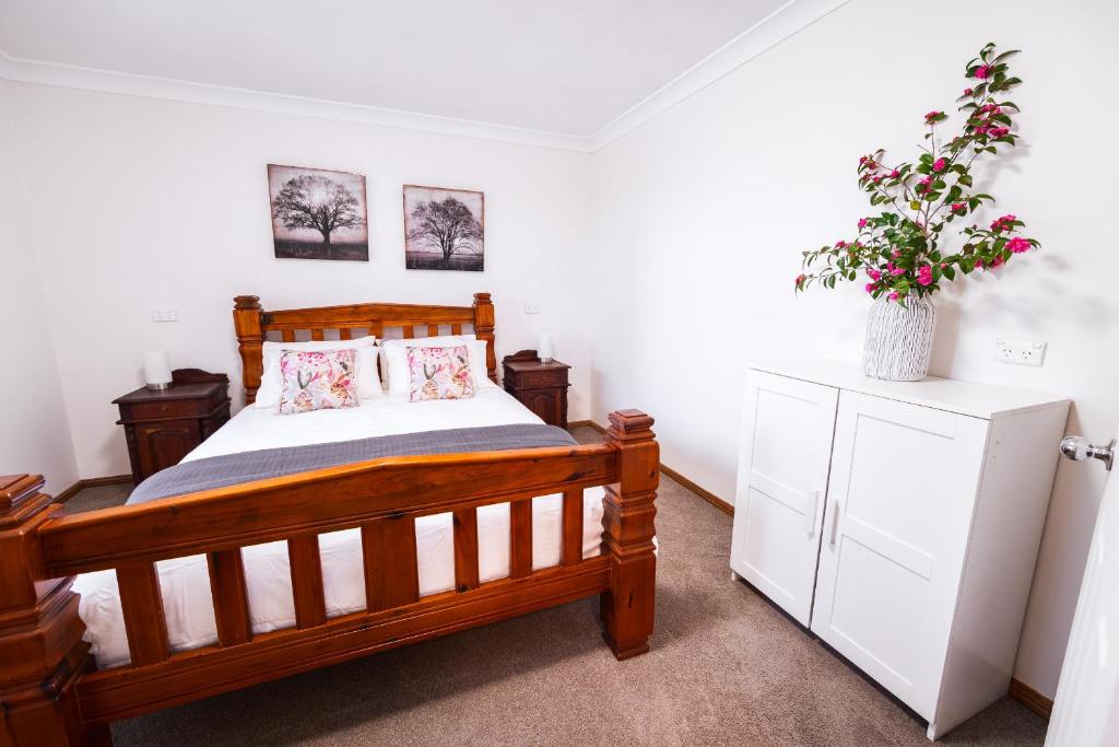 Snooty Fox Bed &Breakfast - Deluxe Queen Suite
