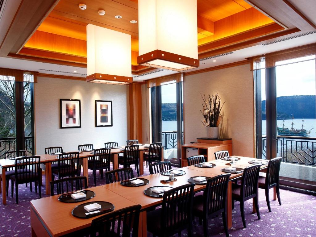Restaurace v ubytování Odakyu Hotel de Yama