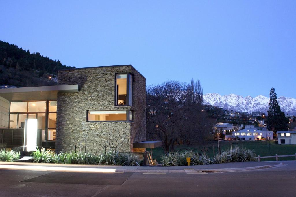 Queenstown Park Boutique Hotel photo