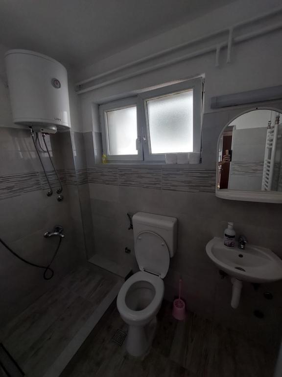 Apartments Bobito - Quadruple Room With Private Bathroom