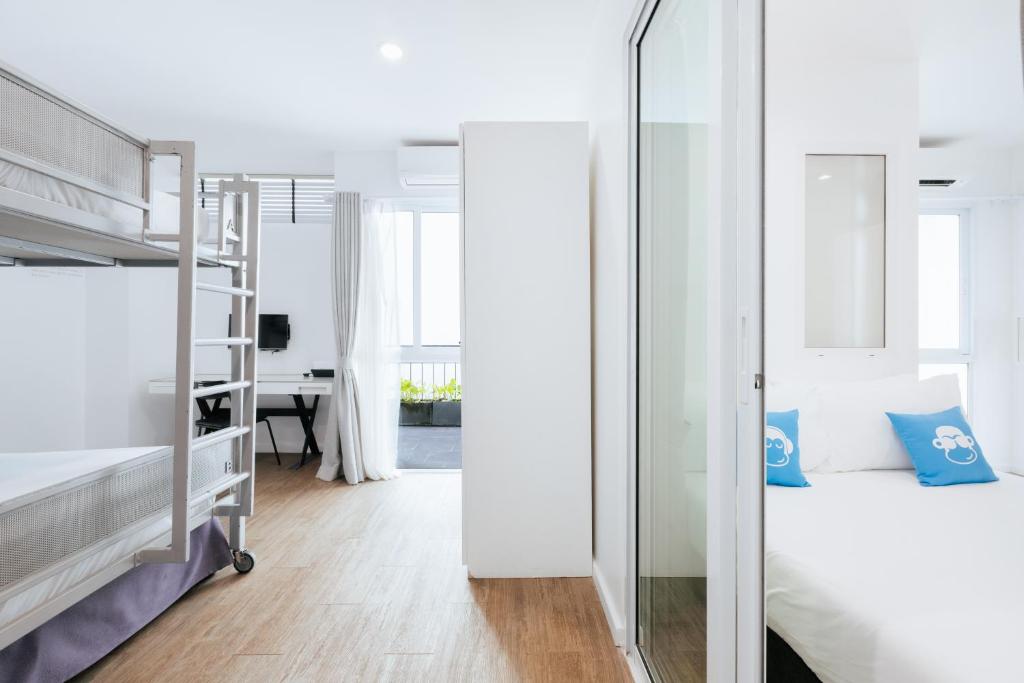 Blu Monkey Bed & Breakfast Phuket - Resim 37