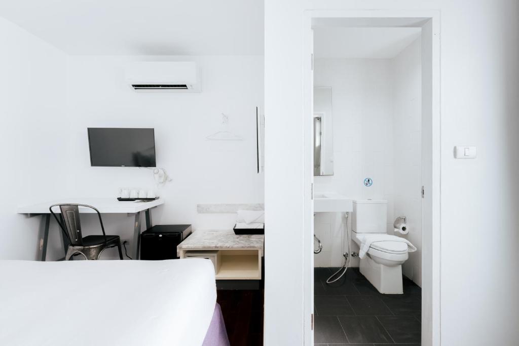 Blu Monkey Bed & Breakfast Phuket - Resim 45