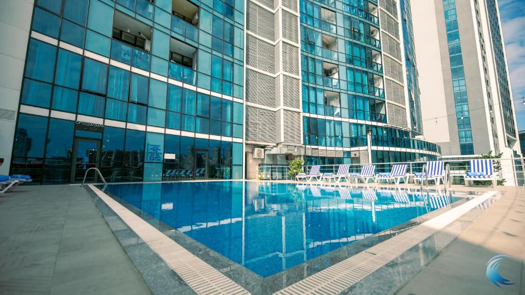 Bazén v ubytování New Wave Hotel nebo v jeho okolí