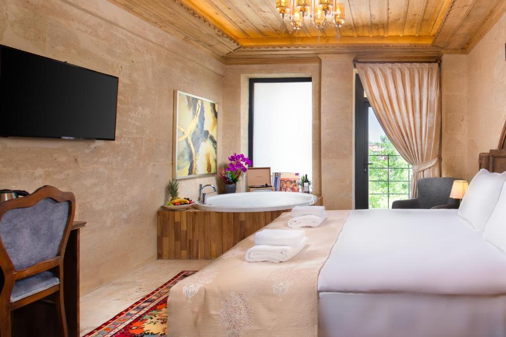 Cappadocia Pyramid Stone House - 16