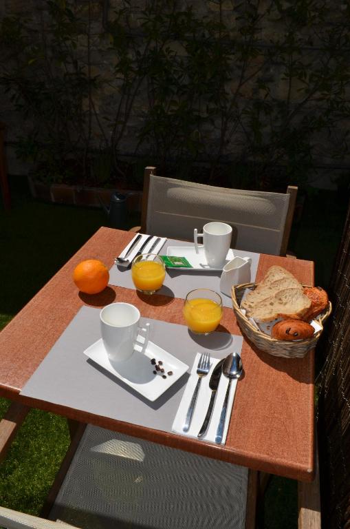 Hôtel Les Corps Saints - Resim 23