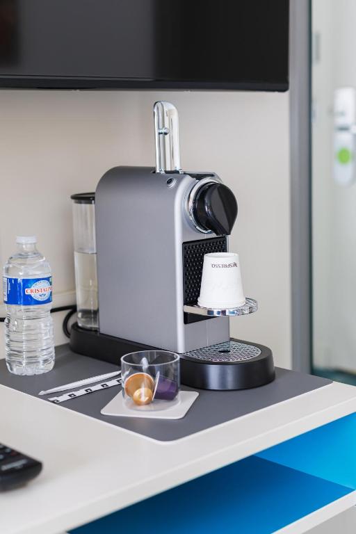 Hotel Des Remparts Perrache - Resim 45