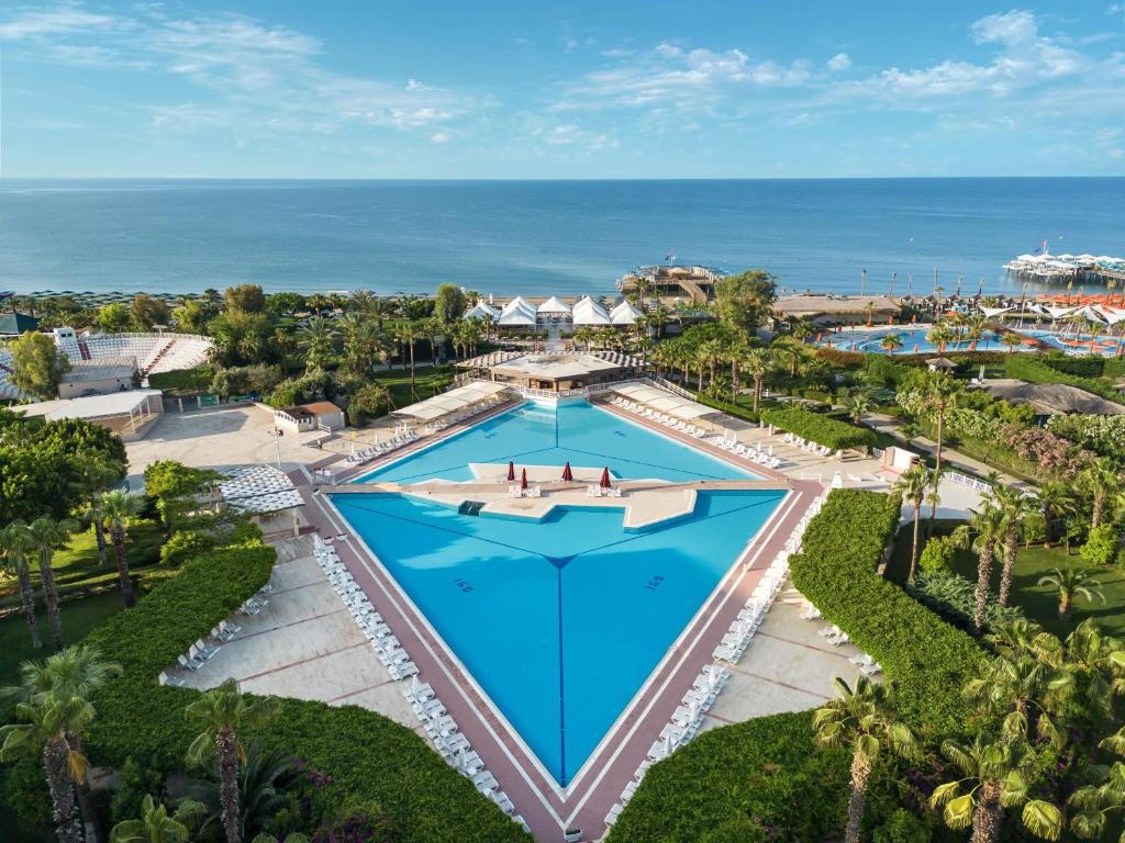 The swimming pool at or close to Kaya Belek